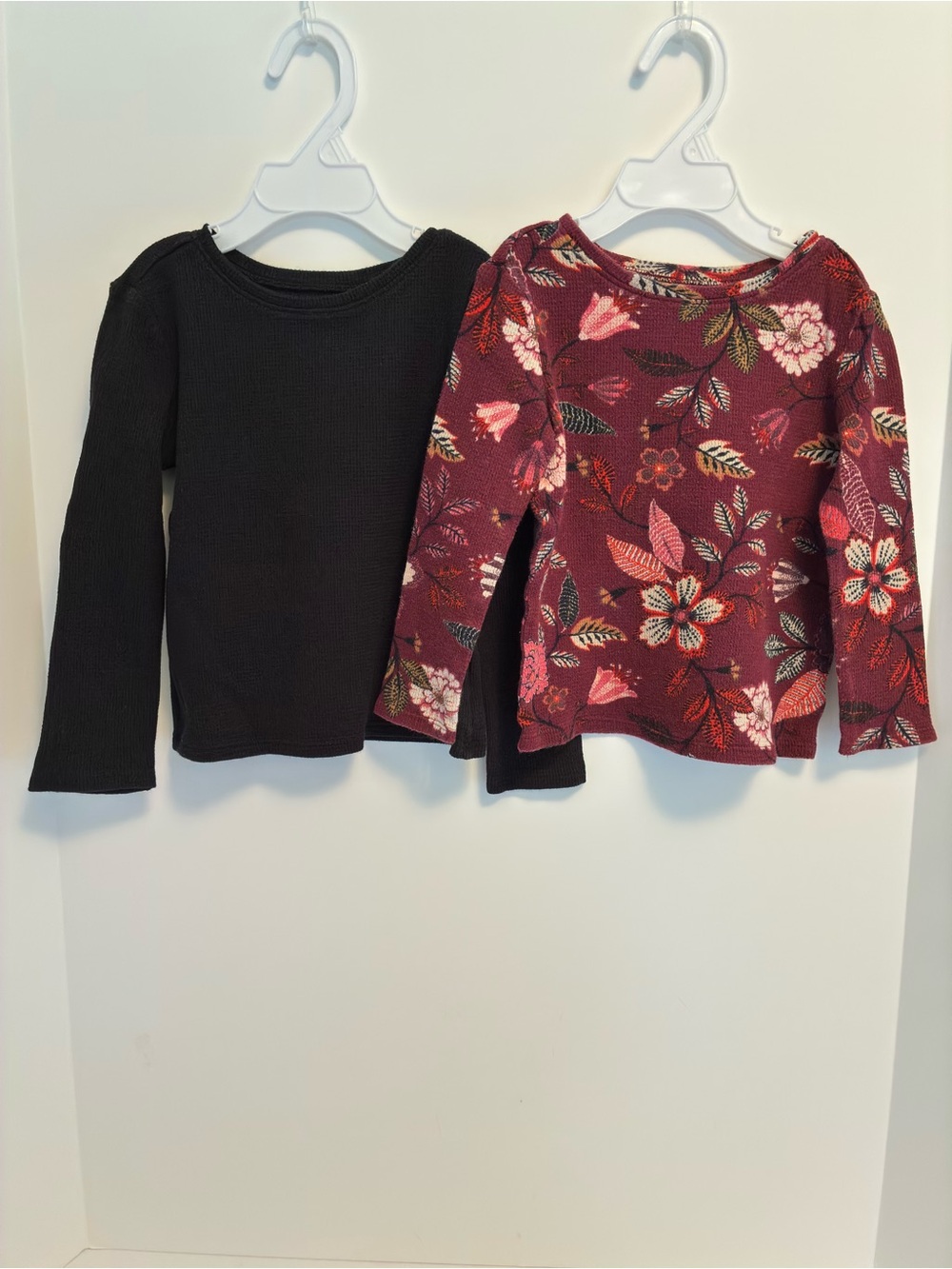 Old Navy Toddler Girls Long Sleeve Thermal Tops Black/ Floral Size 3T